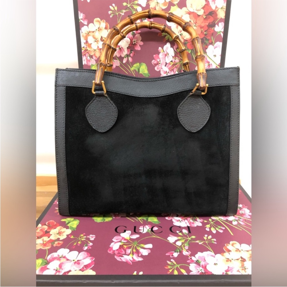 Retails $4,500 ‼️GUCCI ‼️Diana Small Suede Two Way Bag - EUC with COA